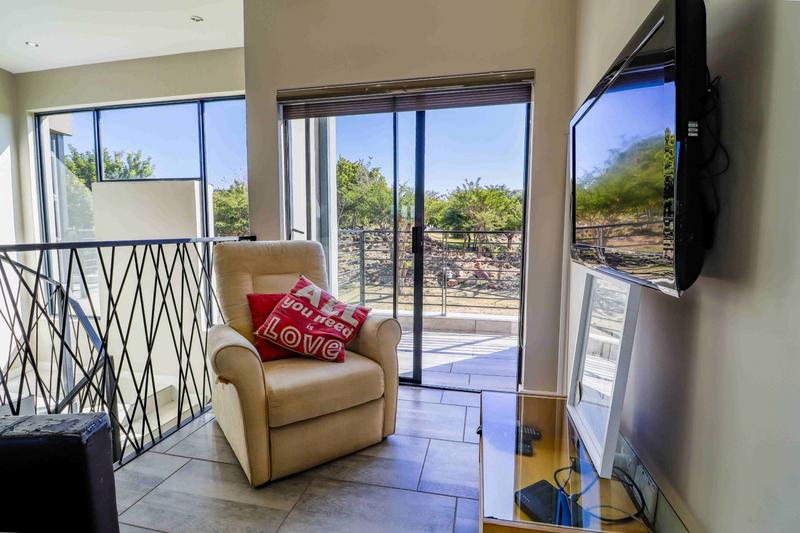 5 Bedroom Property for Sale in Copperleaf Estate Gauteng
