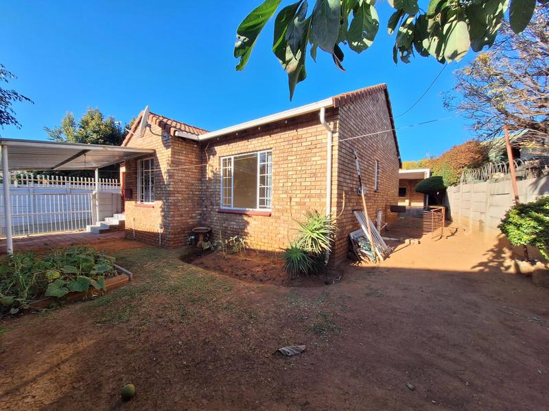 To Let 3 Bedroom Property for Rent in Rooihuiskraal Gauteng