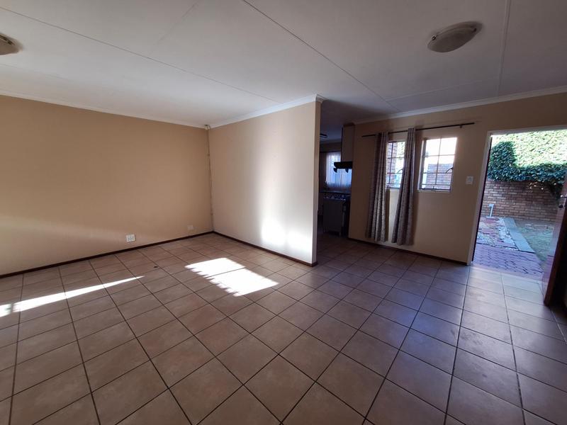 To Let 3 Bedroom Property for Rent in Rooihuiskraal Gauteng