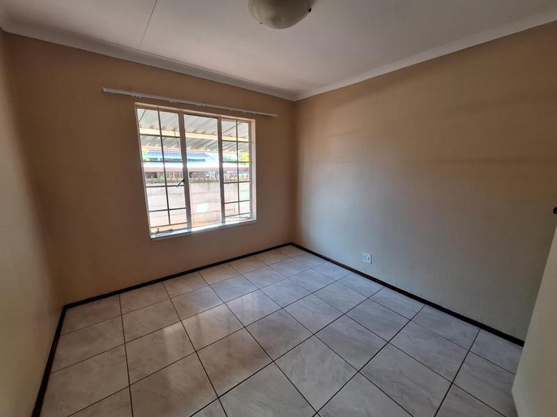 To Let 3 Bedroom Property for Rent in Rooihuiskraal Gauteng