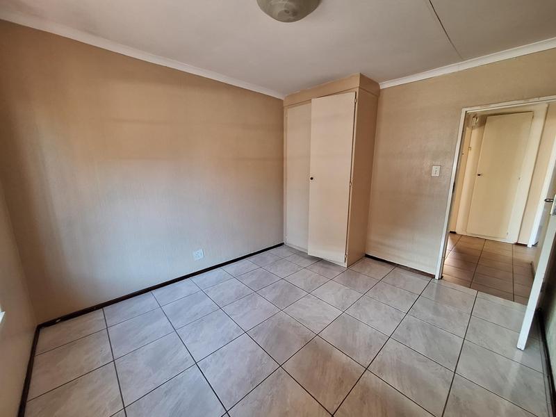 To Let 3 Bedroom Property for Rent in Rooihuiskraal Gauteng