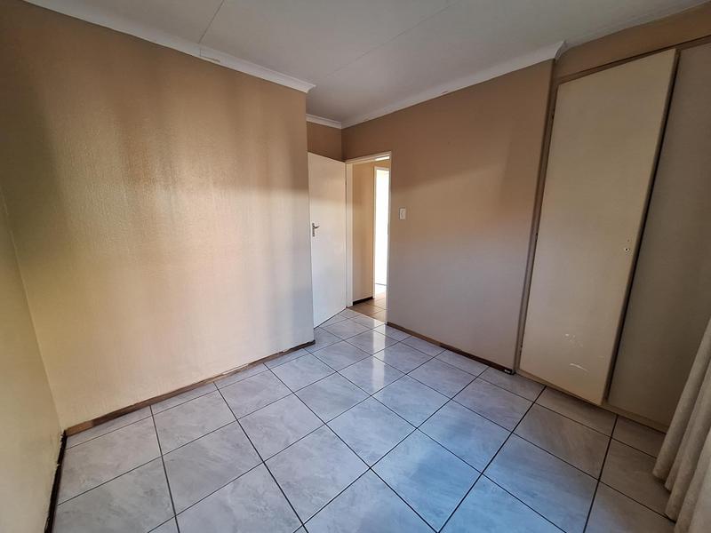 To Let 3 Bedroom Property for Rent in Rooihuiskraal Gauteng