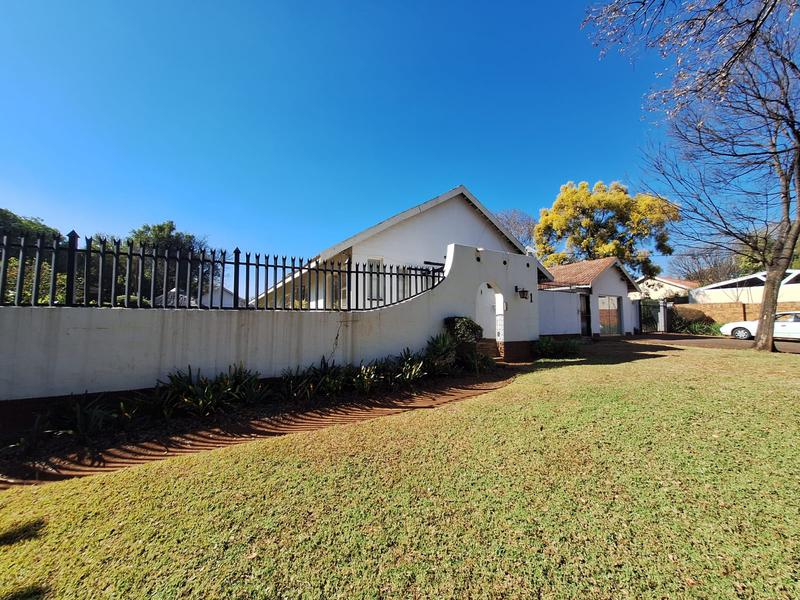 4 Bedroom Property for Sale in Eldoraigne Gauteng