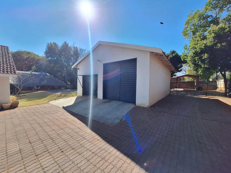 4 Bedroom Property for Sale in Eldoraigne Gauteng