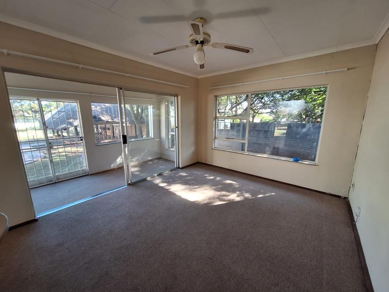 4 Bedroom Property for Sale in Eldoraigne Gauteng