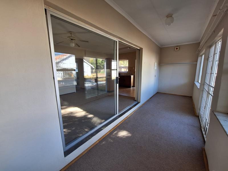 4 Bedroom Property for Sale in Eldoraigne Gauteng
