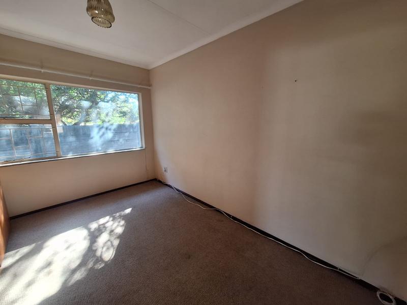 4 Bedroom Property for Sale in Eldoraigne Gauteng