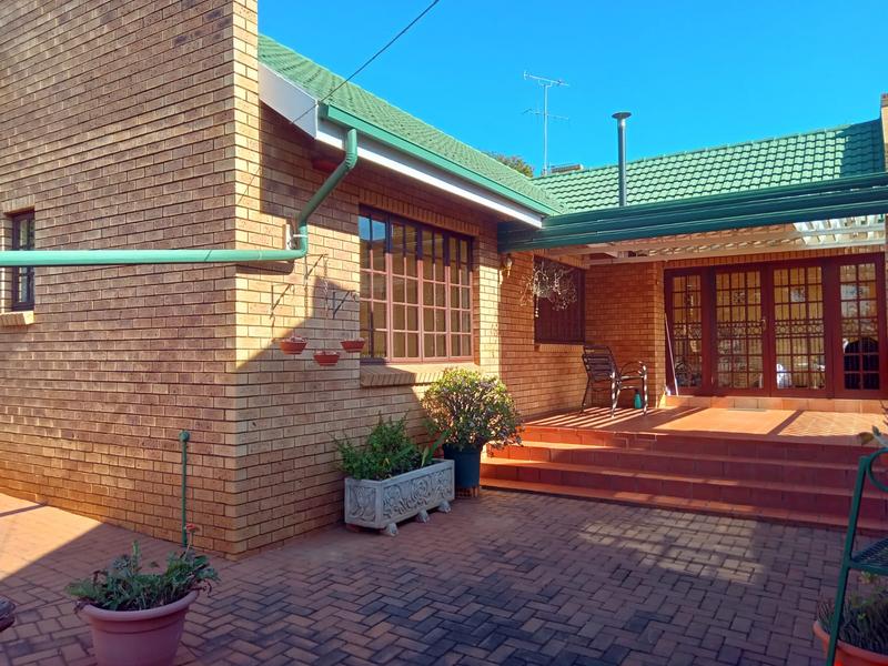 3 Bedroom Property for Sale in Hennopspark Gauteng