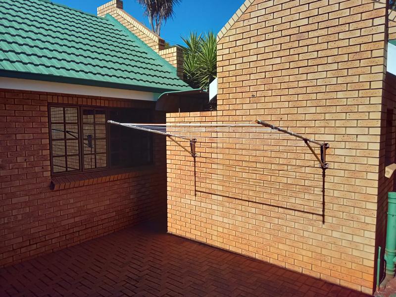 3 Bedroom Property for Sale in Hennopspark Gauteng