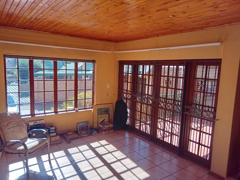 3 Bedroom Property for Sale in Hennopspark Gauteng