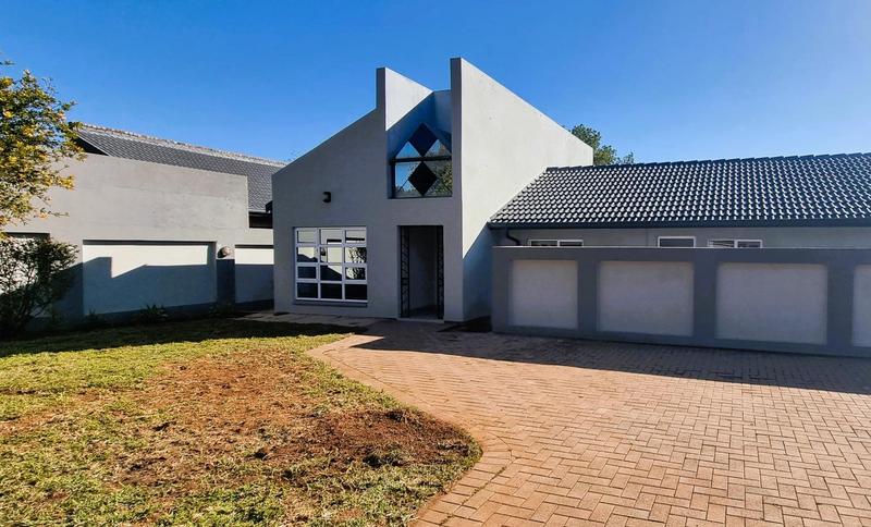 5 Bedroom Property for Sale in Wierda Park Gauteng