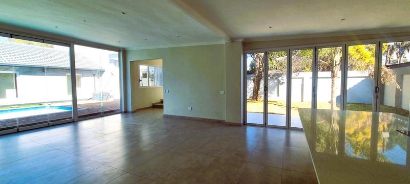 5 Bedroom Property for Sale in Wierda Park Gauteng