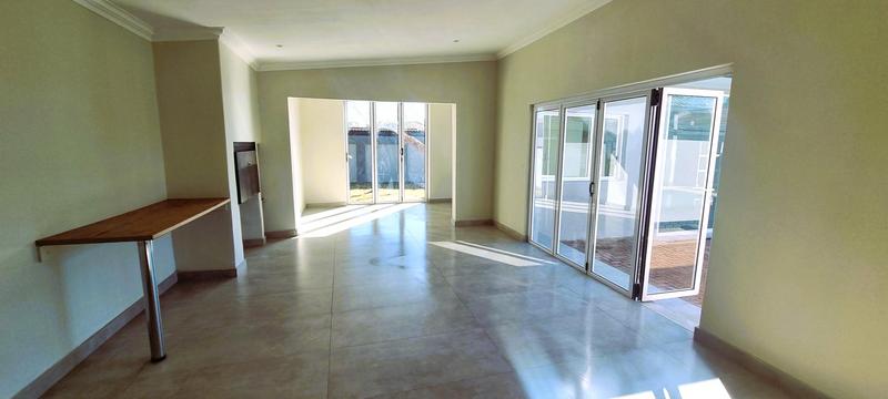 5 Bedroom Property for Sale in Wierda Park Gauteng