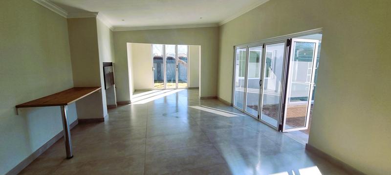 5 Bedroom Property for Sale in Wierda Park Gauteng