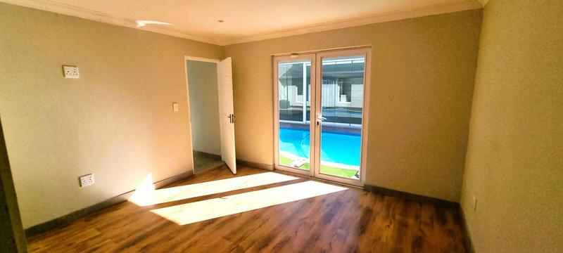 5 Bedroom Property for Sale in Wierda Park Gauteng