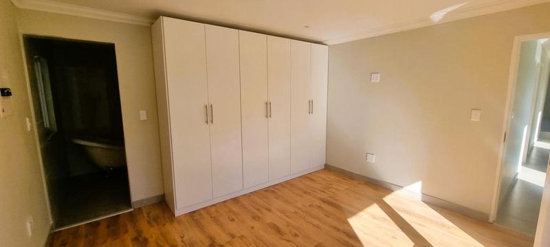 5 Bedroom Property for Sale in Wierda Park Gauteng
