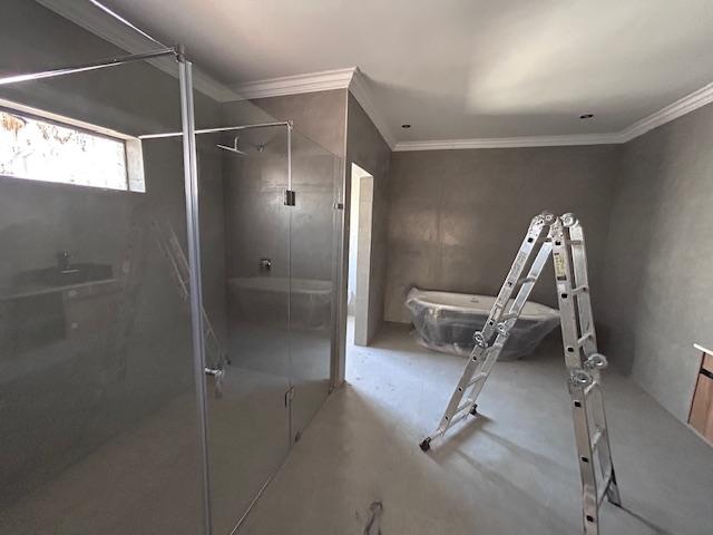 5 Bedroom Property for Sale in Six Fountains Residential Estate Gauteng