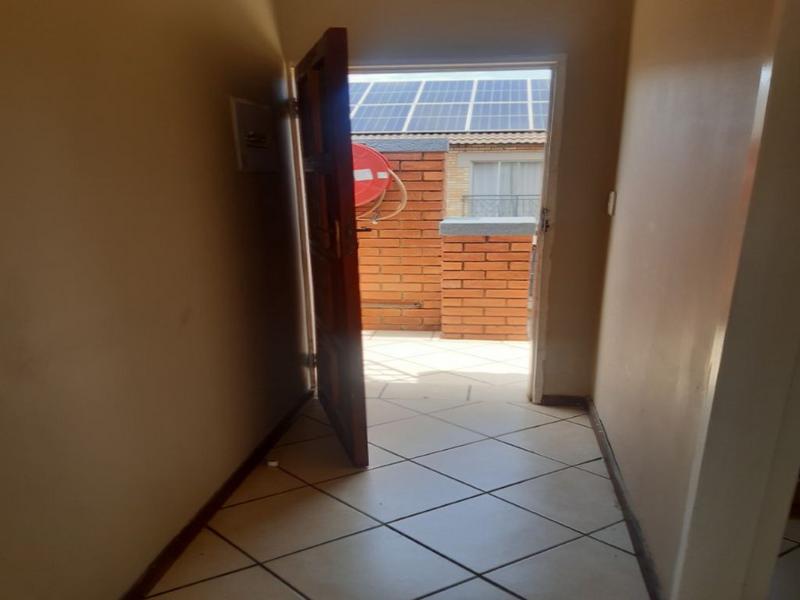 To Let 1 Bedroom Property for Rent in Wonderpark Estate Gauteng