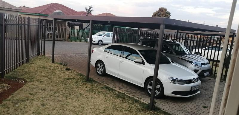 To Let 2 Bedroom Property for Rent in Randpoort Gauteng