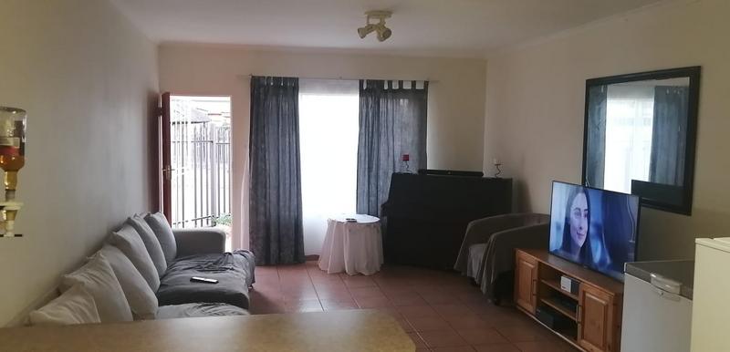 To Let 2 Bedroom Property for Rent in Randpoort Gauteng
