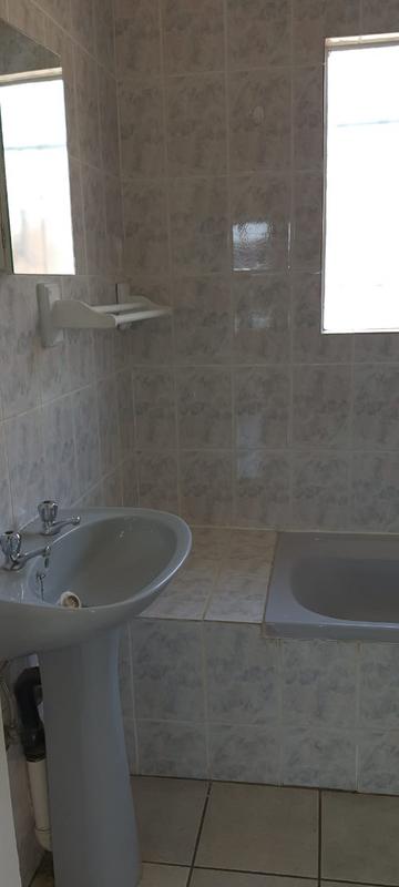 To Let 2 Bedroom Property for Rent in Randpoort Gauteng