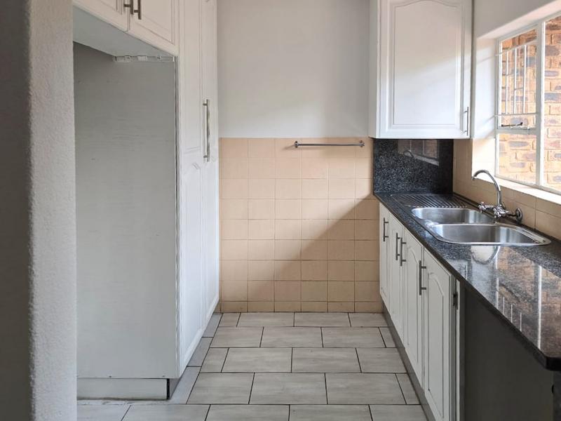 4 Bedroom Property for Sale in Bassonia Gauteng