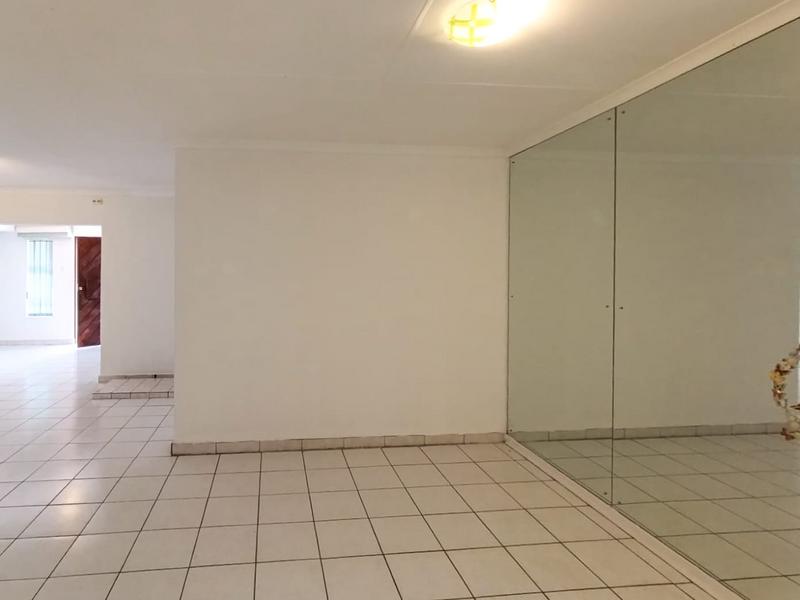 4 Bedroom Property for Sale in Bassonia Gauteng