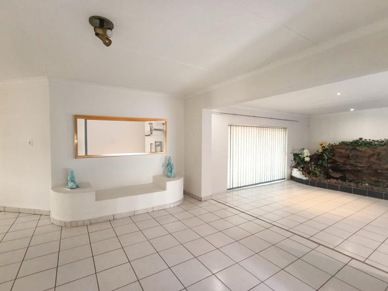 4 Bedroom Property for Sale in Bassonia Gauteng