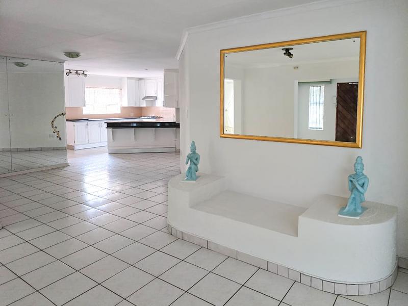 4 Bedroom Property for Sale in Bassonia Gauteng
