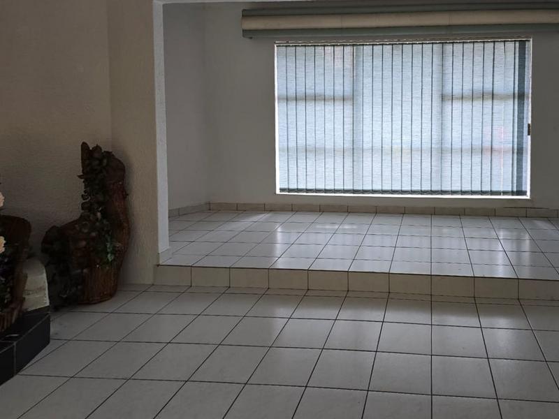 4 Bedroom Property for Sale in Bassonia Gauteng