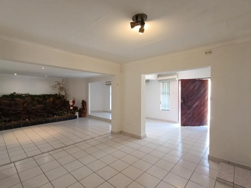 4 Bedroom Property for Sale in Bassonia Gauteng