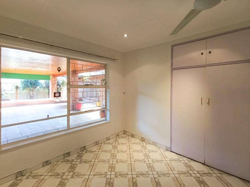 4 Bedroom Property for Sale in Bassonia Gauteng