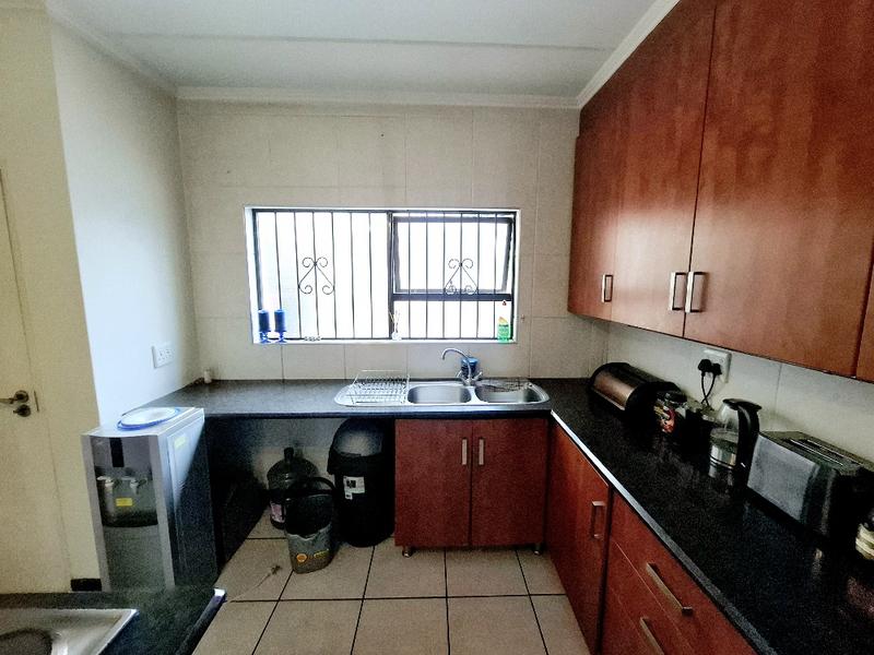 To Let 2 Bedroom Property for Rent in Sunninghill Gauteng