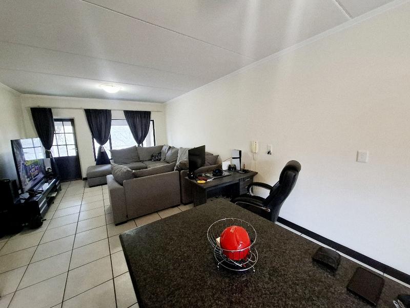 To Let 2 Bedroom Property for Rent in Sunninghill Gauteng