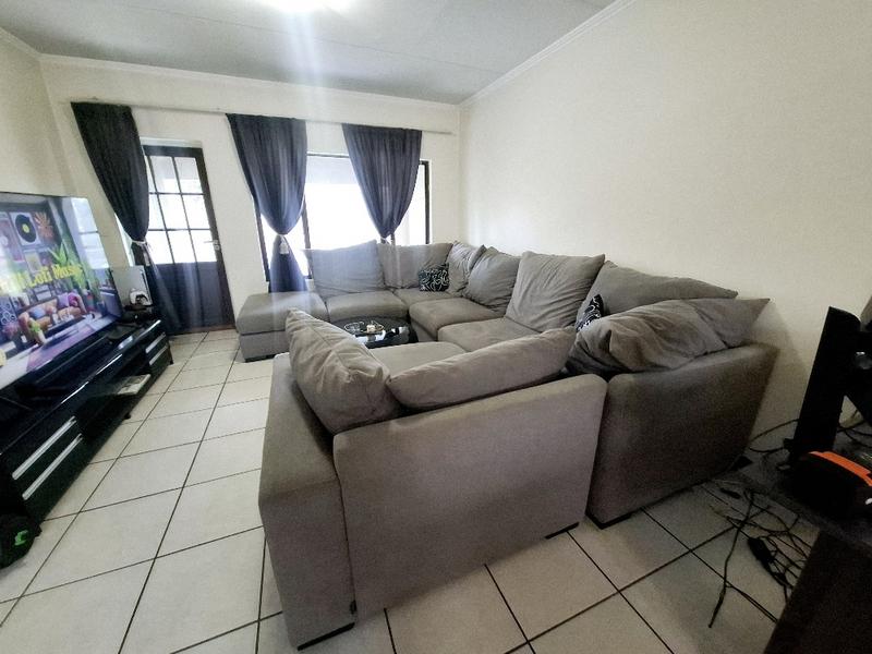 To Let 2 Bedroom Property for Rent in Sunninghill Gauteng