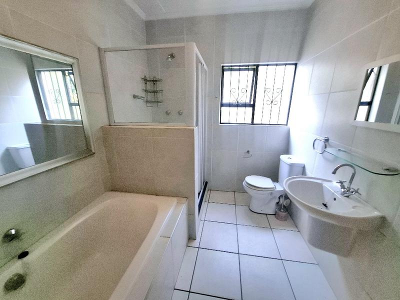 To Let 2 Bedroom Property for Rent in Sunninghill Gauteng