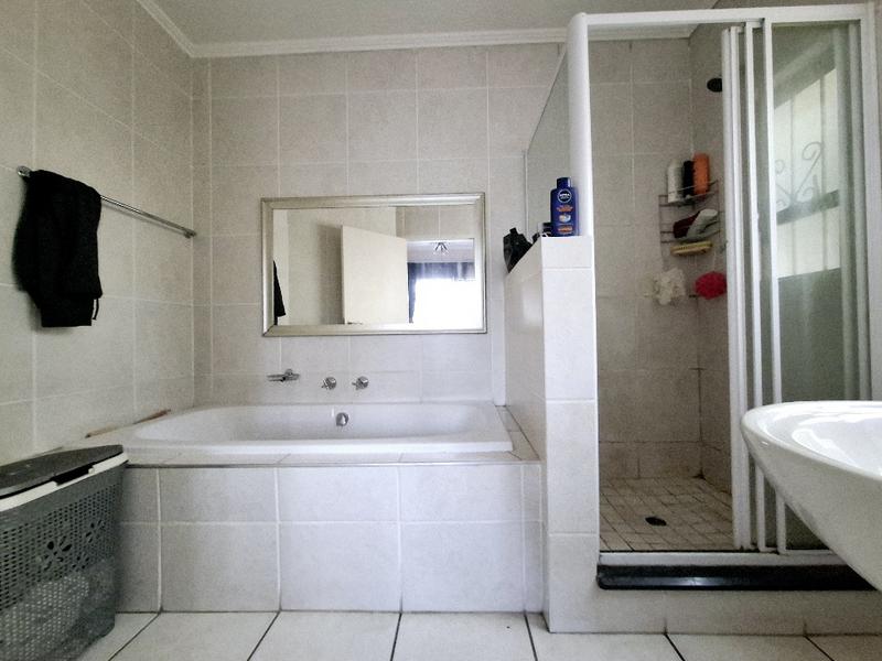 To Let 2 Bedroom Property for Rent in Sunninghill Gauteng