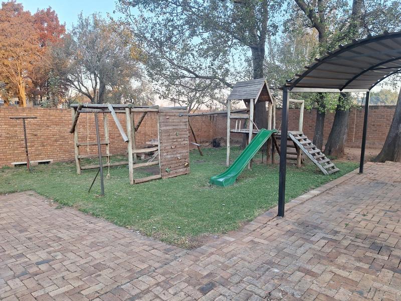 2 Bedroom Property for Sale in Florida Gauteng