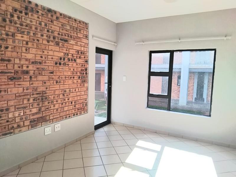 To Let 2 Bedroom Property for Rent in Groblerpark Gauteng