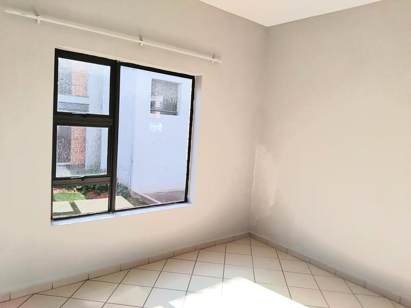 To Let 2 Bedroom Property for Rent in Groblerpark Gauteng