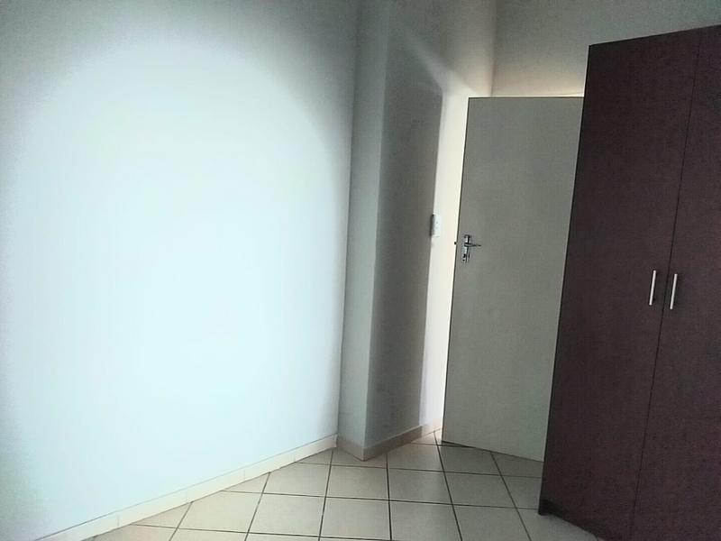 To Let 2 Bedroom Property for Rent in Groblerpark Gauteng