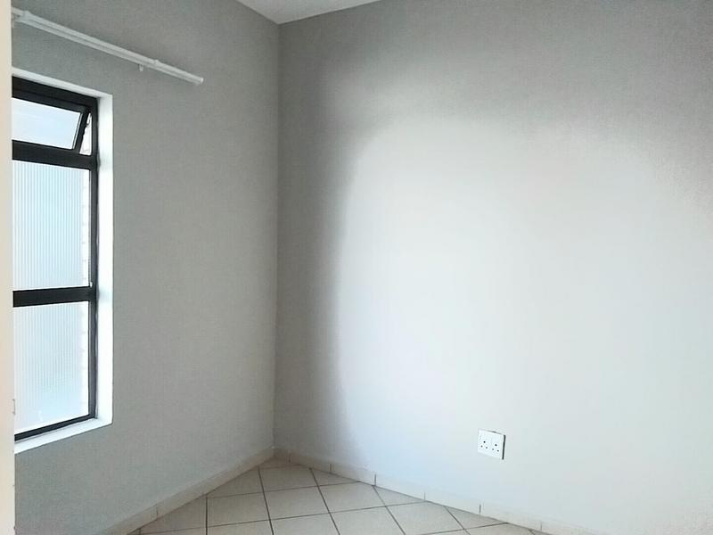 To Let 2 Bedroom Property for Rent in Groblerpark Gauteng