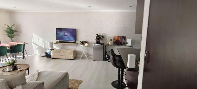 To Let 3 Bedroom Property for Rent in Lakefield Gauteng