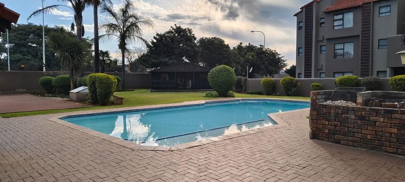 To Let 3 Bedroom Property for Rent in Lakefield Gauteng