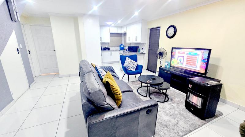 To Let 5 Bedroom Property for Rent in Leopard