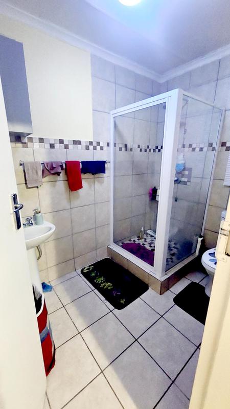 To Let 5 Bedroom Property for Rent in Leopard