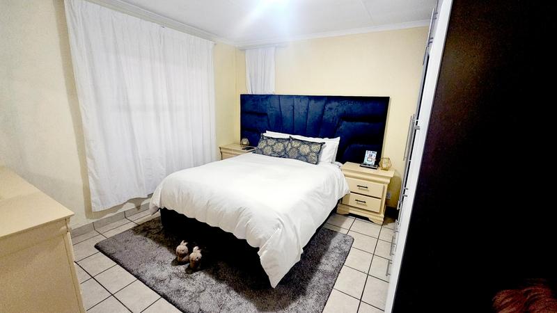 To Let 5 Bedroom Property for Rent in Leopard