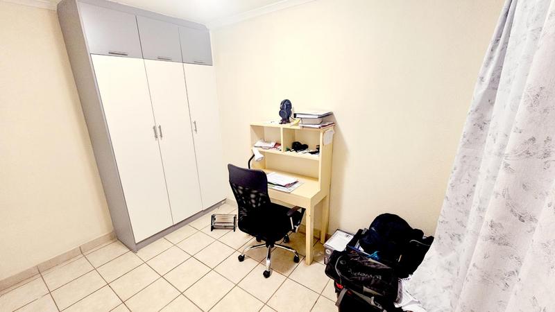 To Let 5 Bedroom Property for Rent in Leopard