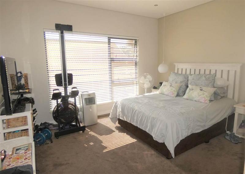 2 Bedroom Property for Sale in Farrarmere Gauteng