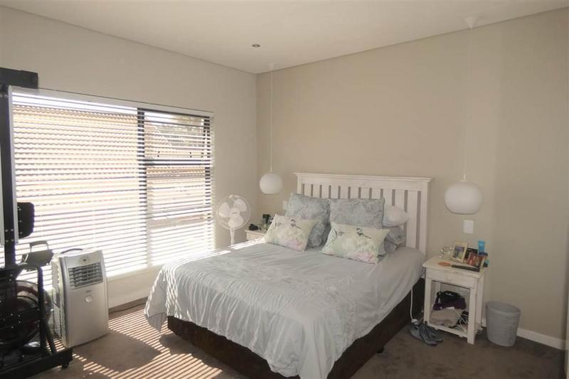 2 Bedroom Property for Sale in Farrarmere Gauteng